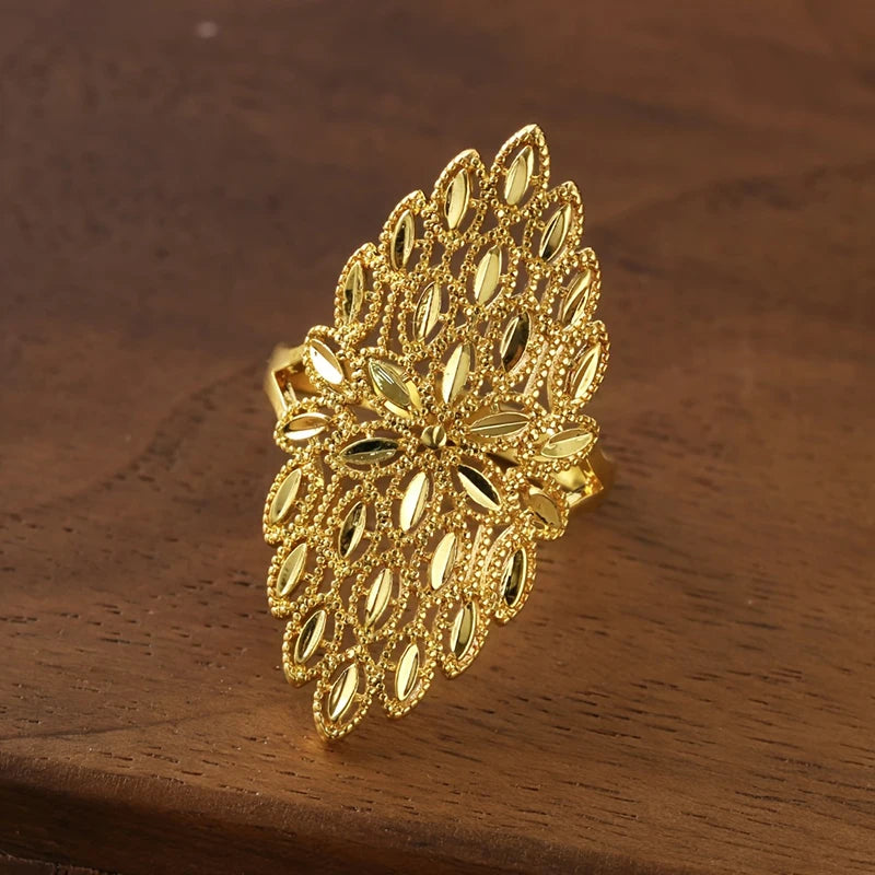 Gold Color Leaf Shaped Women Rings Hollow Out Design Lady Rings for Wedding Party New Trendy Jewelry