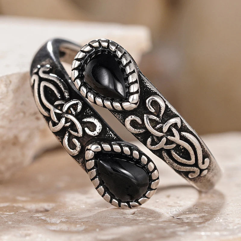Vintage Artistic Opening Rings with Caved Pattern Design Fashionable Black Accessories for Women Hip Hop Party Jewelry