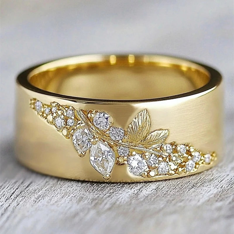 Leaf Design Wedding Band Women Rings Gold Color Sparkling Cubic Zirconia Anniversary Party Modern Fashion Lady Jewelry