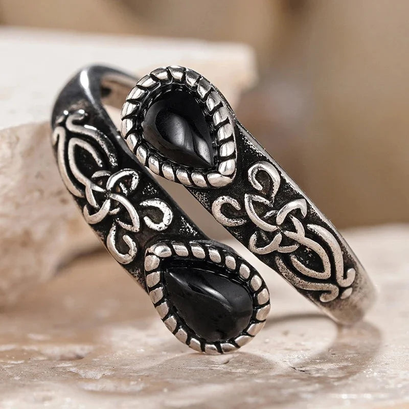 Vintage Artistic Opening Rings with Caved Pattern Design Fashionable Black Accessories for Women Hip Hop Party Jewelry
