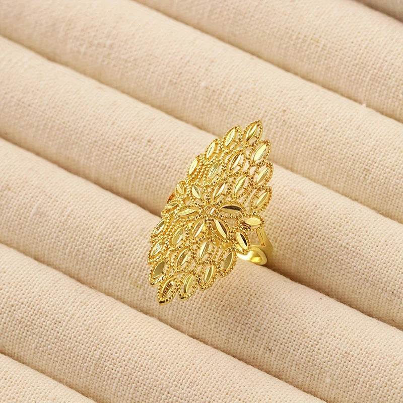 Gold Color Leaf Shaped Women Rings Hollow Out Design Lady Rings for Wedding Party New Trendy Jewelry