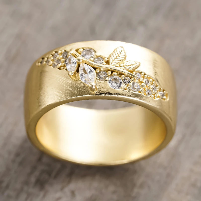 Leaf Design Wedding Band Women Rings Gold Color Sparkling Cubic Zirconia Anniversary Party Modern Fashion Lady Jewelry