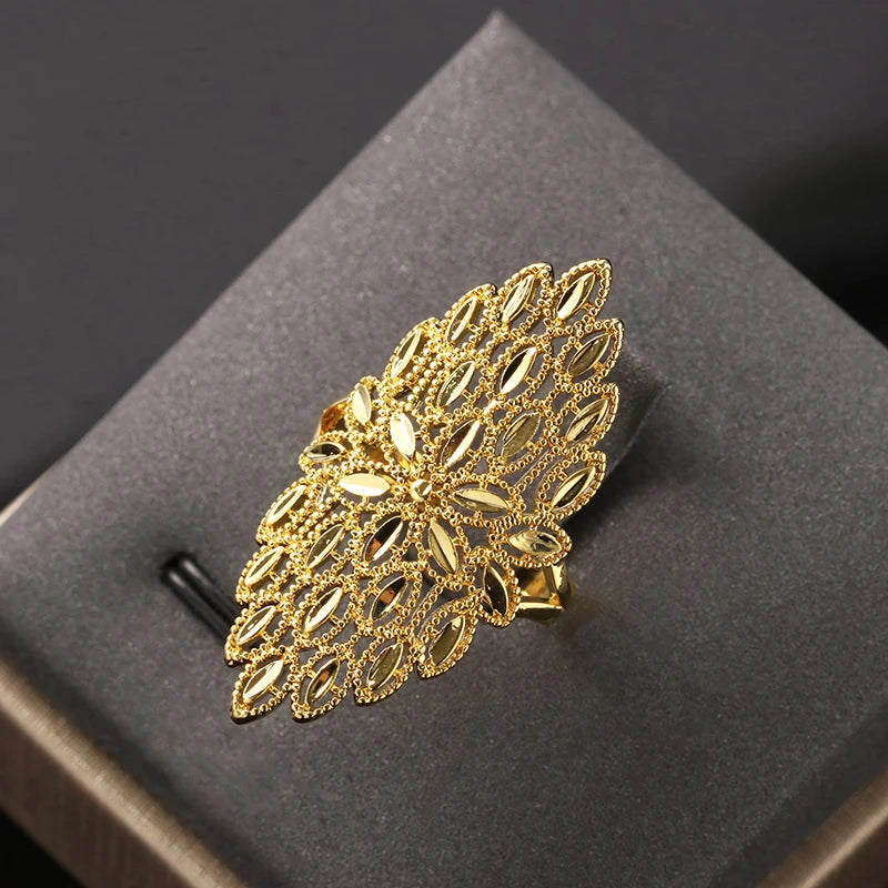 Gold Color Leaf Shaped Women Rings Hollow Out Design Lady Rings for Wedding Party New Trendy Jewelry