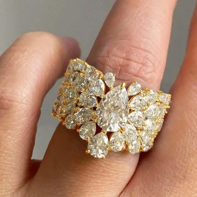 Women Wedding Rings with Waterdrop Cubic Zirconia Modern Fashion Design Female Engagement Rings Trendy Jewelry