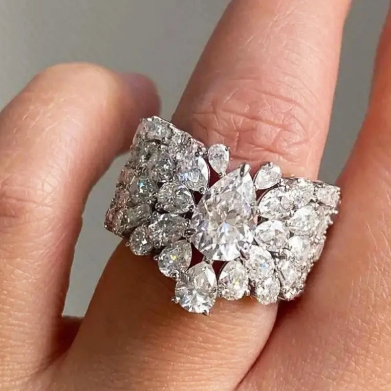 Women Wedding Rings with Waterdrop Cubic Zirconia Modern Fashion Design Female Engagement Rings Trendy Jewelry