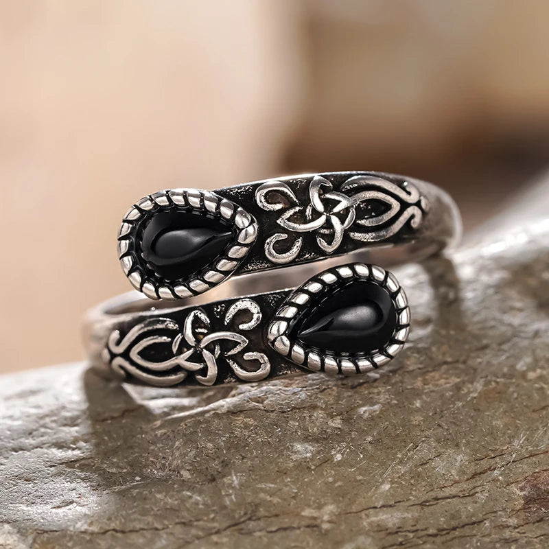 Vintage Artistic Opening Rings with Caved Pattern Design Fashionable Black Accessories for Women Hip Hop Party Jewelry