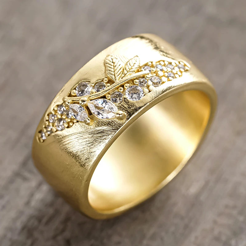 Leaf Design Wedding Band Women Rings Gold Color Sparkling Cubic Zirconia Anniversary Party Modern Fashion Lady Jewelry