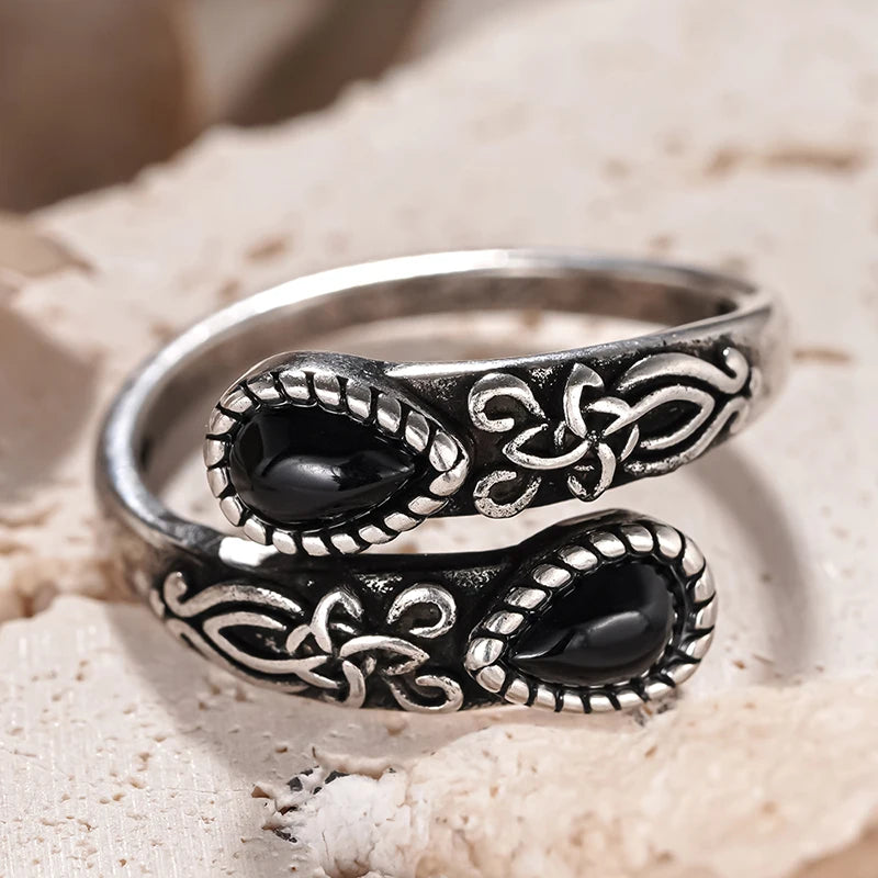Vintage Artistic Opening Rings with Caved Pattern Design Fashionable Black Accessories for Women Hip Hop Party Jewelry