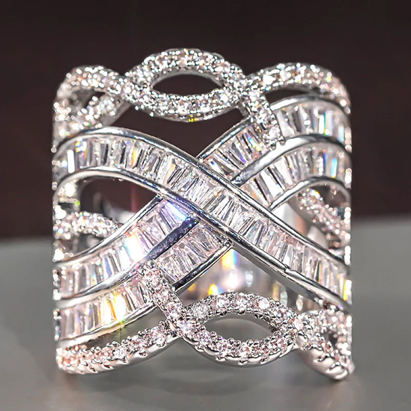 Swanking Cubic Zirconia Rings with Hollow Design Charming Engagement Jewelry Shiny Fancy Accessories for Women