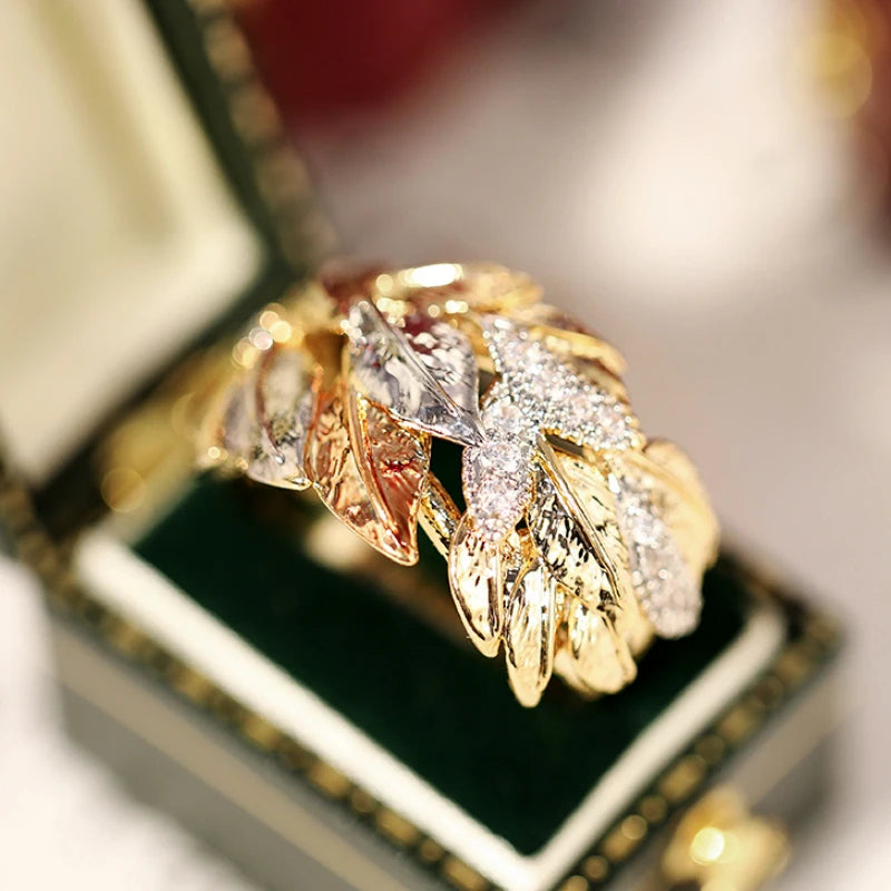Three-tone Leaf Design Finger Rings for Women Inlaid Dazzling Cubic Zirconia New Fashion Wedding Band Luxury Lady Jewelry